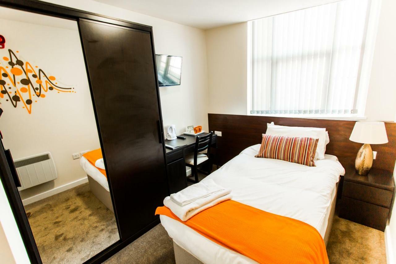 Whiteley Mill Hotel Stapleford  Bagian luar foto