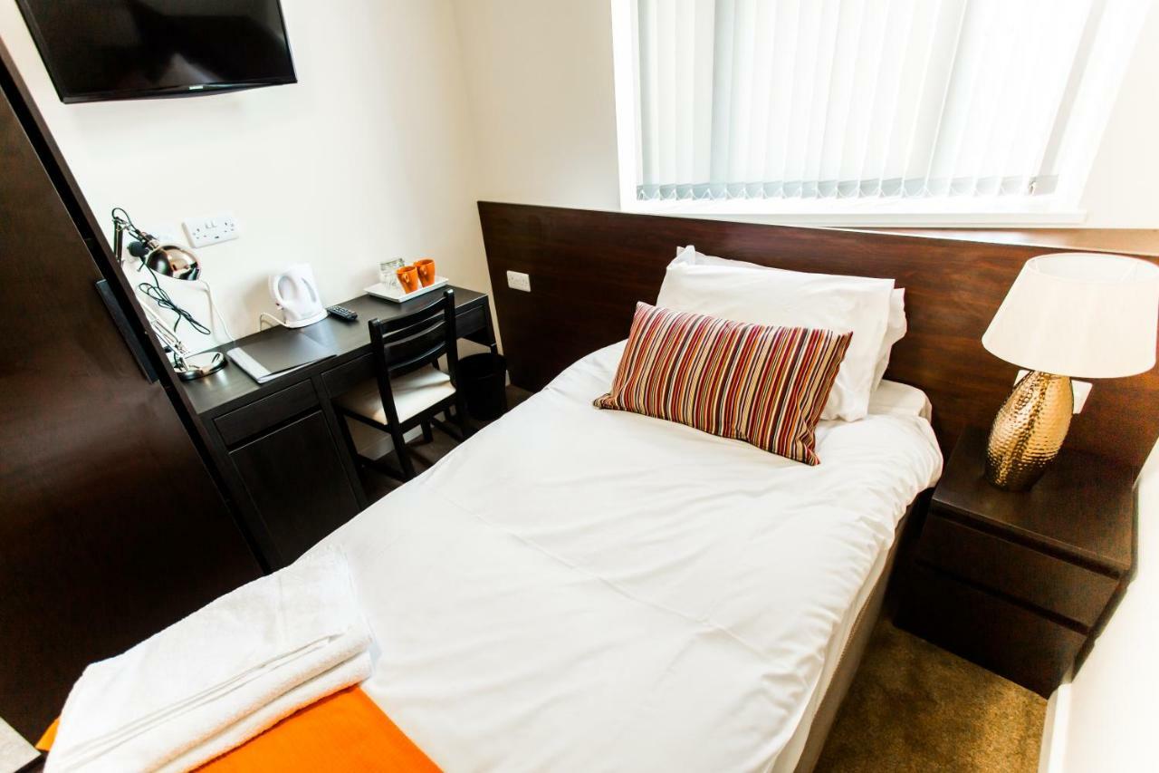 Whiteley Mill Hotel Stapleford  Bagian luar foto
